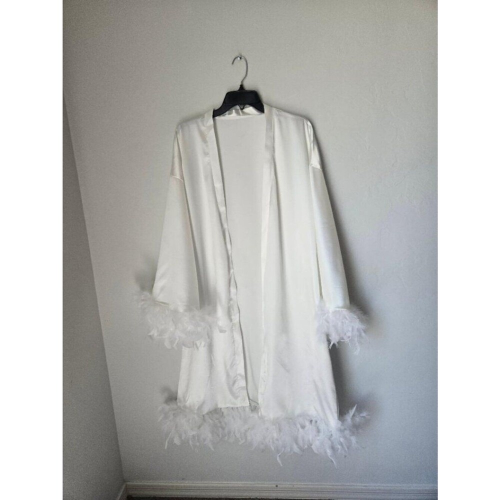 Bride White Satin Feather Trim Dressing Gown Size Extra Large